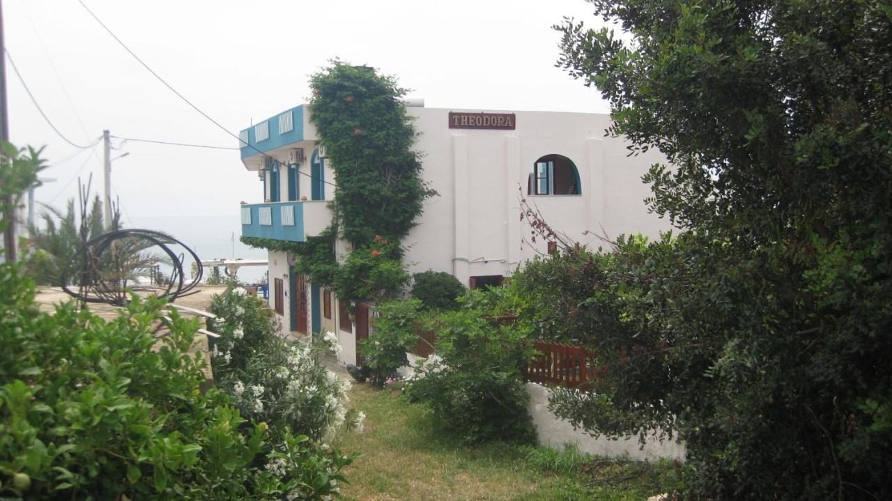 Theodora Aparthotel Makriyialos Bagian luar foto